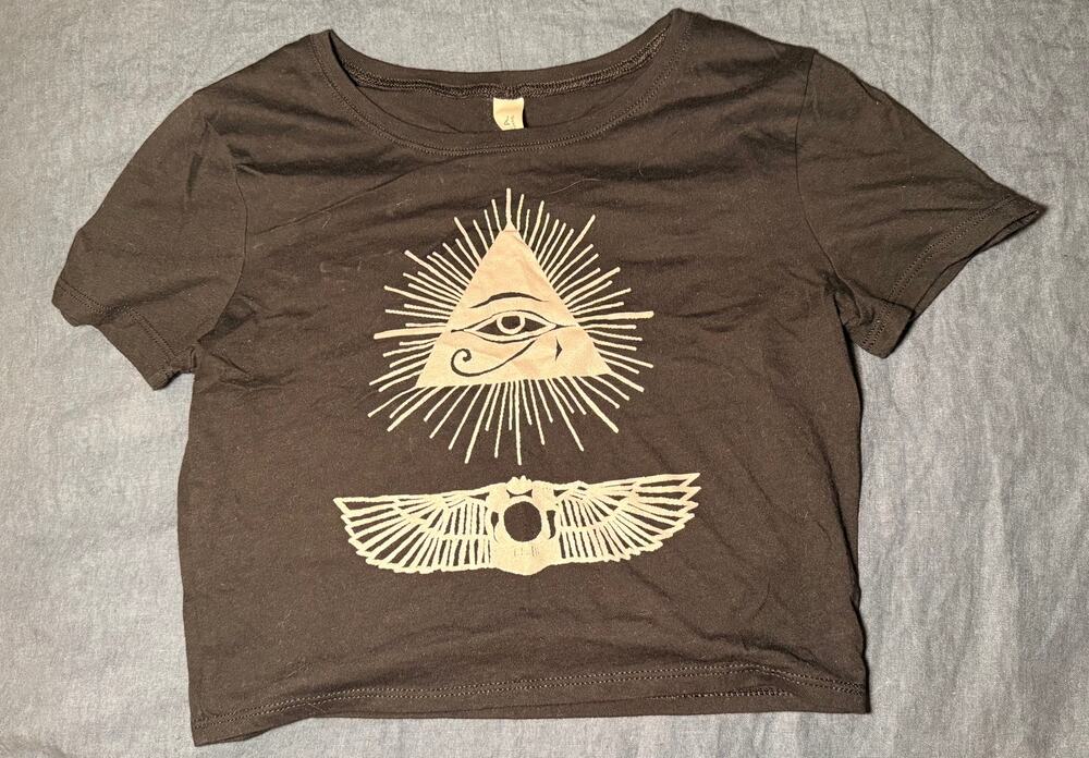 Pyramid Eye Graphic Crop Top Size XS/S